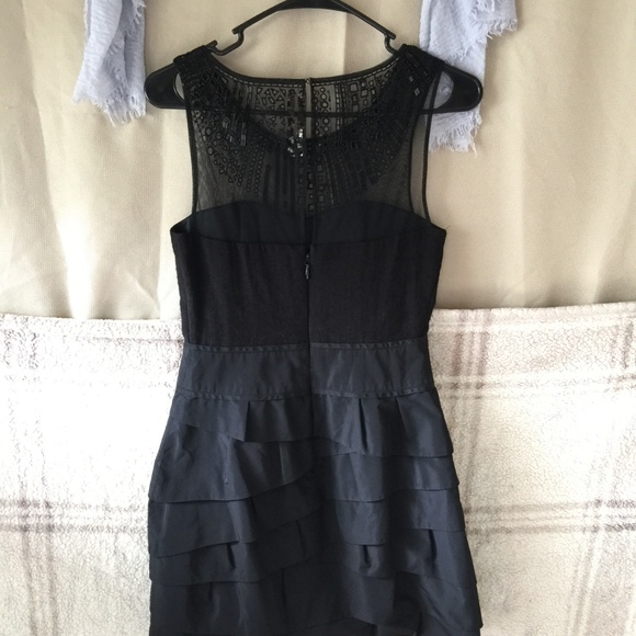 FINAL $ LITTLE BLK BCBG MAXAZRIA RUFFLE MINI DRESS - Picture 4 of 8